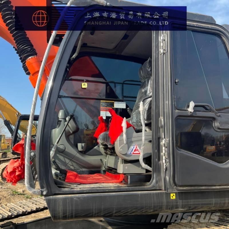 Hitachi ZX 240 대형 굴삭기 29톤 이상