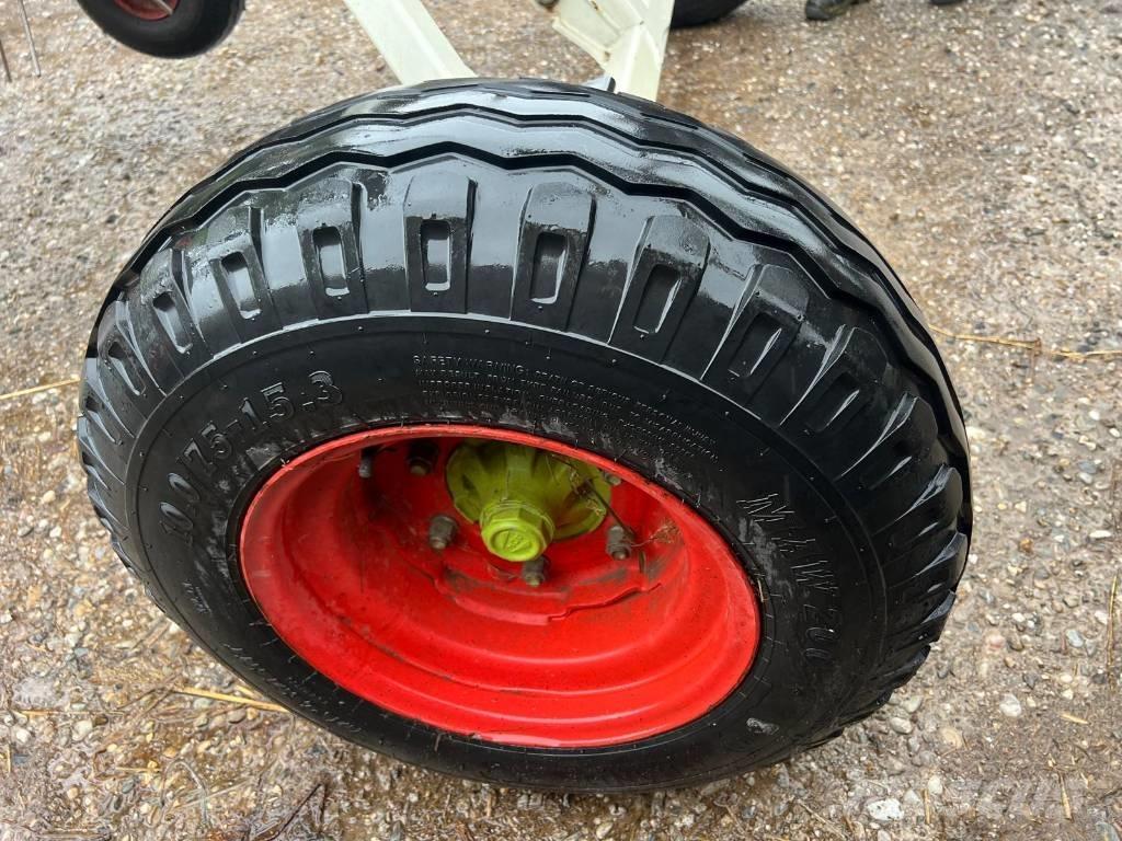 CLAAS Volto 1100 T 갈퀴 및 테더