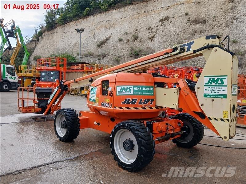 JLG 600 AJ 관절형 전동이동 리프트