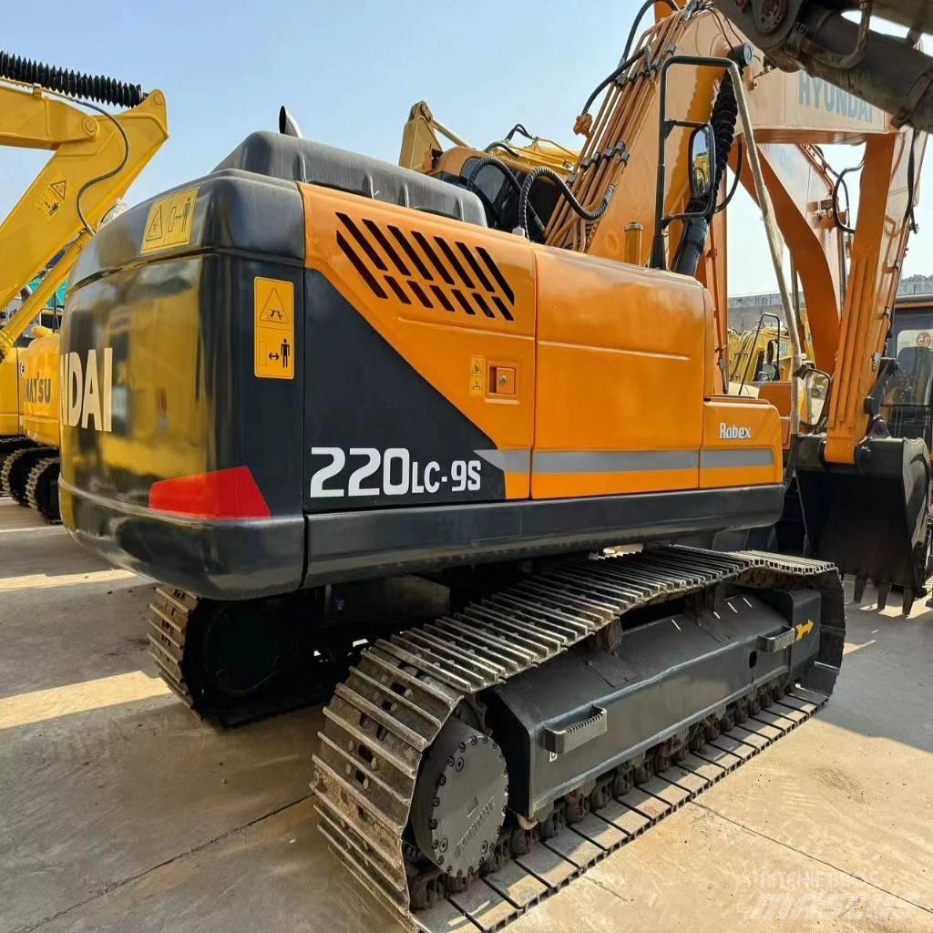 Hyundai R220LC-9S 대형 굴삭기 29톤 이상
