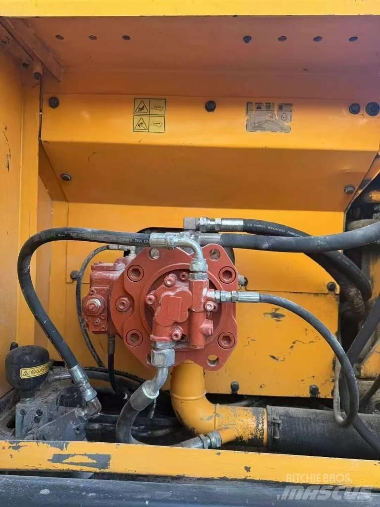 Hyundai Robex 215-7 대형 굴삭기 29톤 이상