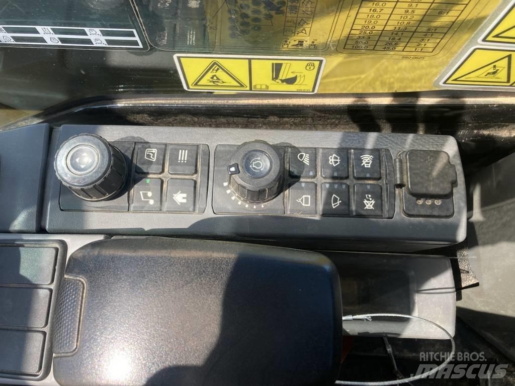 CAT 306CR 대형 굴삭기 29톤 이상