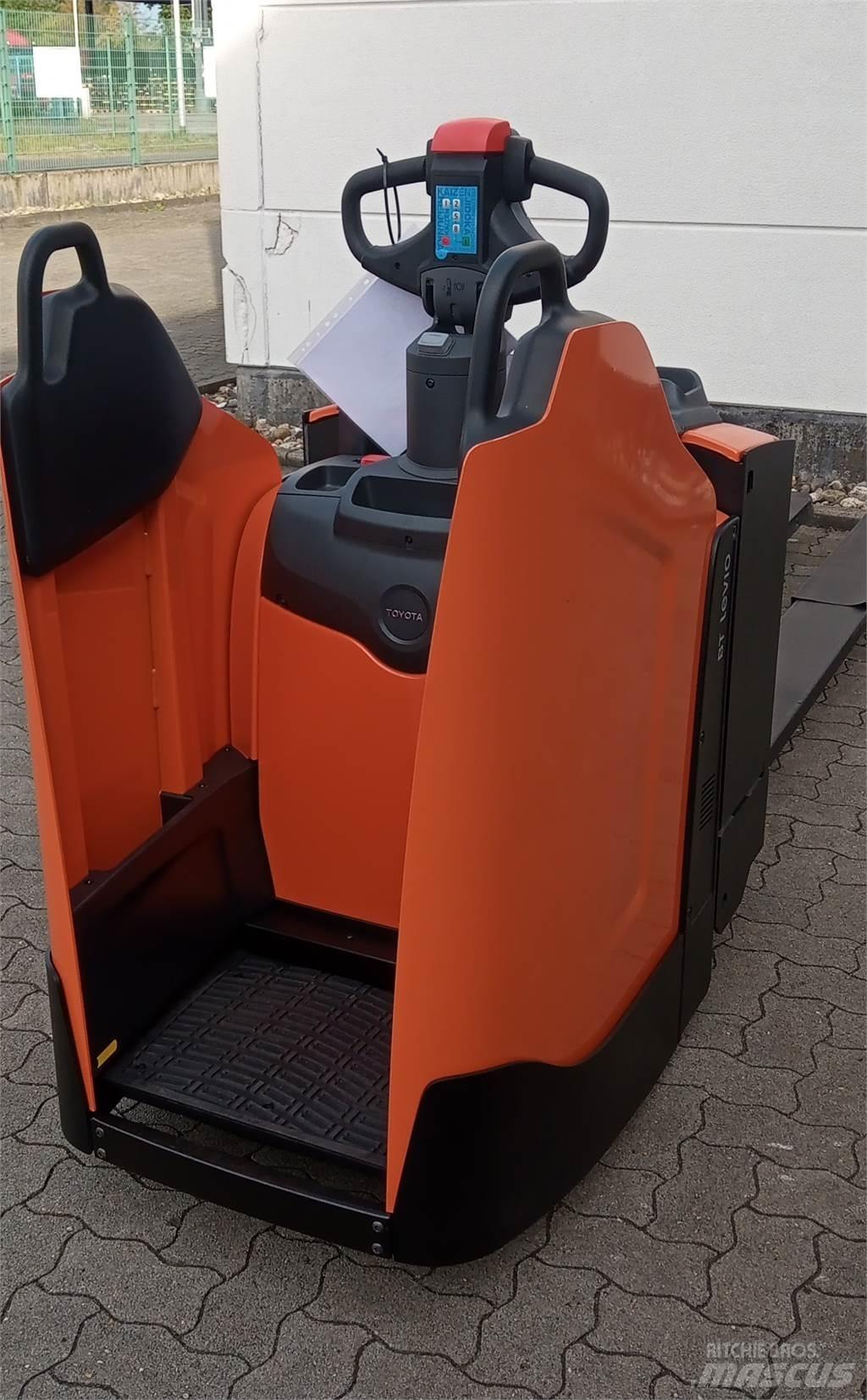Toyota LPE 250 경량 리프터