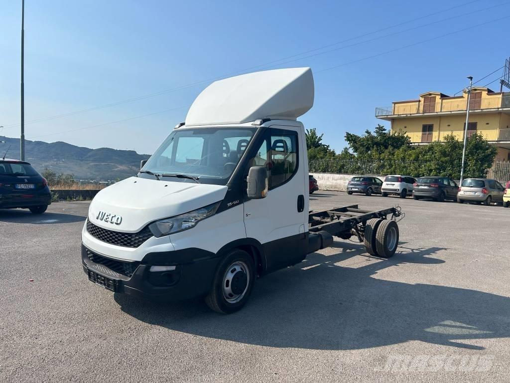 Iveco Daily 35-150 차량 수송차