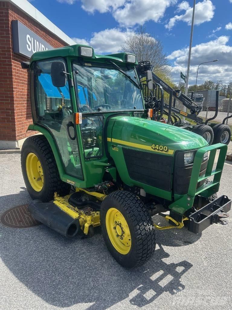John Deere 4400 소형 트랙터