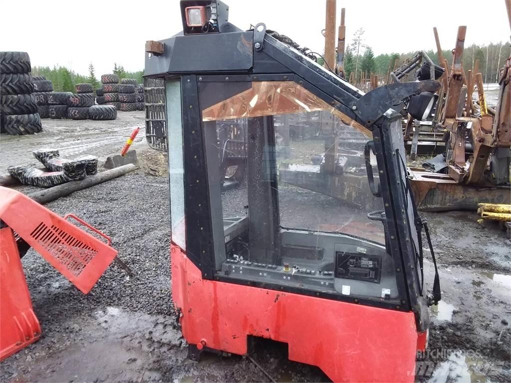 Valmet 911.1 캐빈 및 인테리어