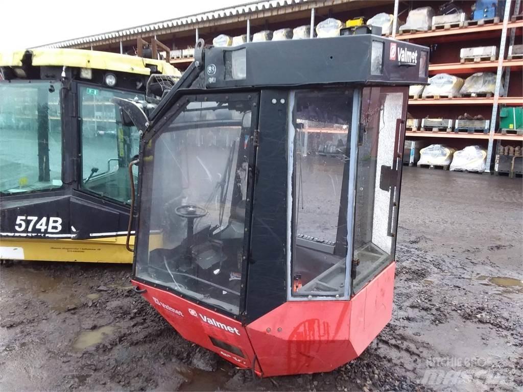 Valmet 911.1 캐빈 및 인테리어