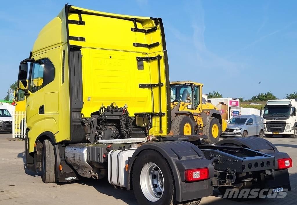 Iveco S-Way 460 4X2 트랙터 유닛