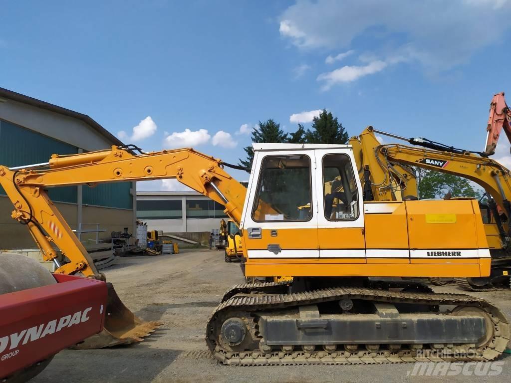 Liebherr 902 대형 굴삭기 29톤 이상