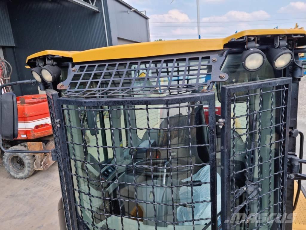 CAT 938K / 938M 캐빈 및 인테리어