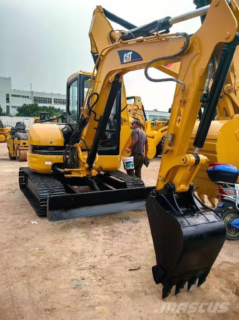 CAT 304 CR 소형 굴삭기 7톤 미만
