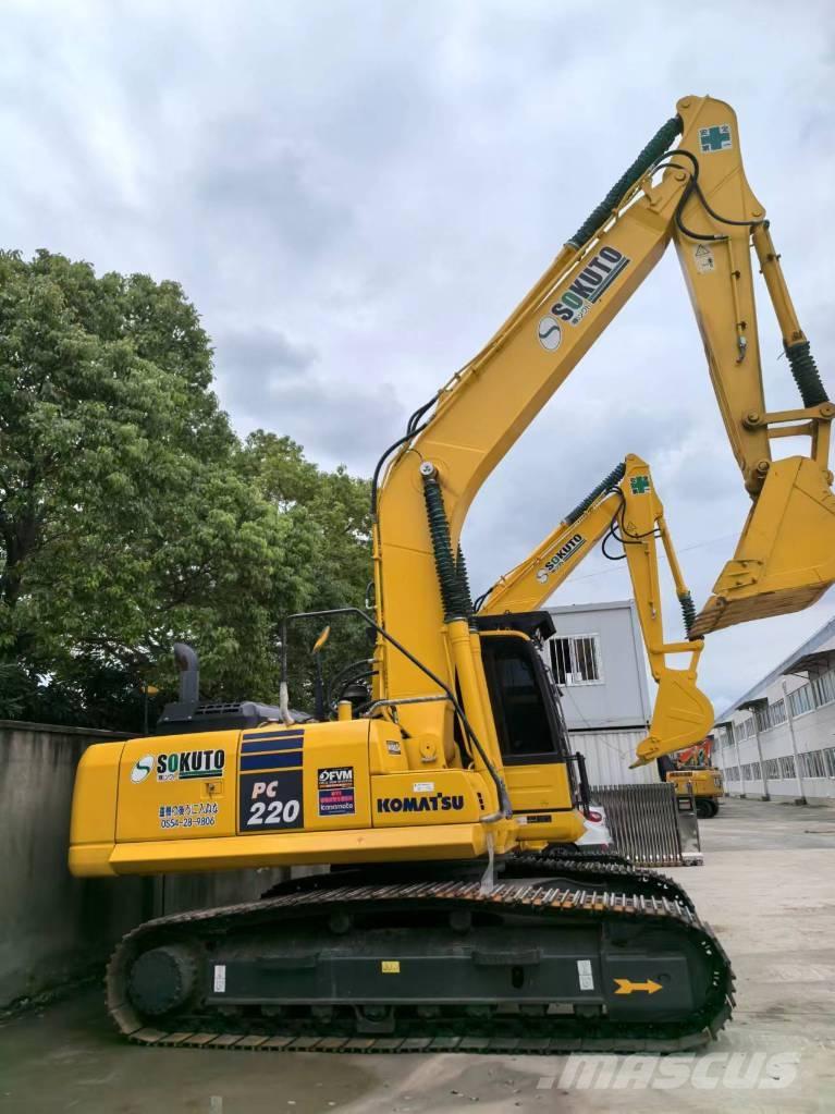 Komatsu PC 220-8 대형 굴삭기 29톤 이상