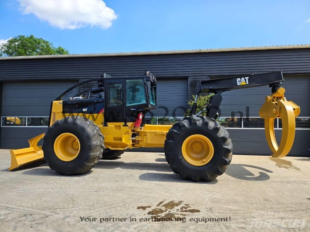 CAT 545 C 목재스키더