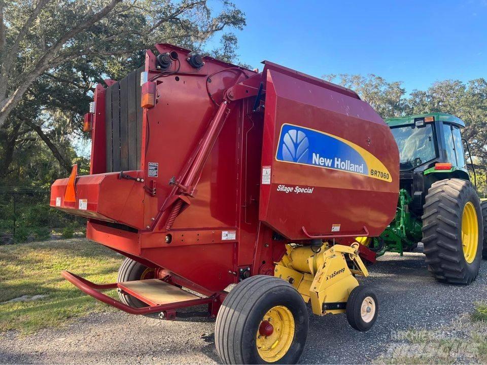 New Holland BR 7060 원형 곤포기