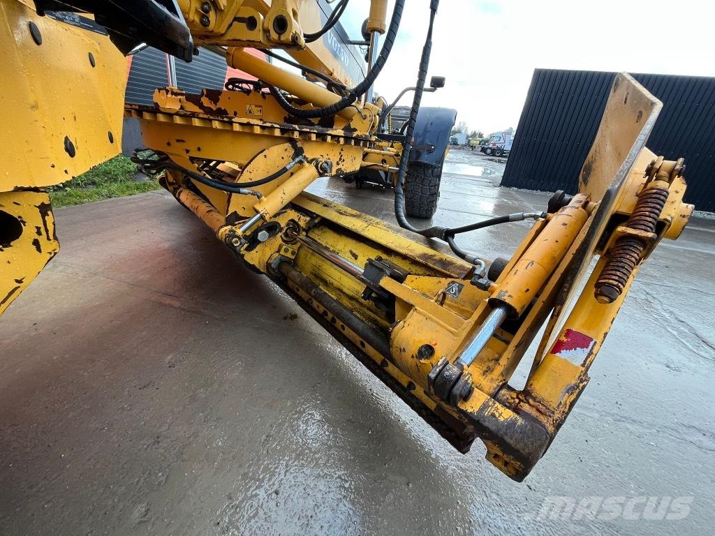 Volvo G 946 그레이더