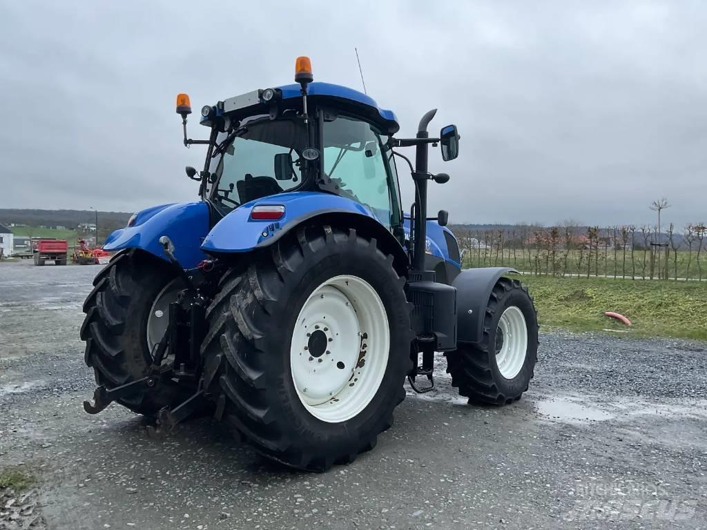 New Holland T 7.210 트랙터