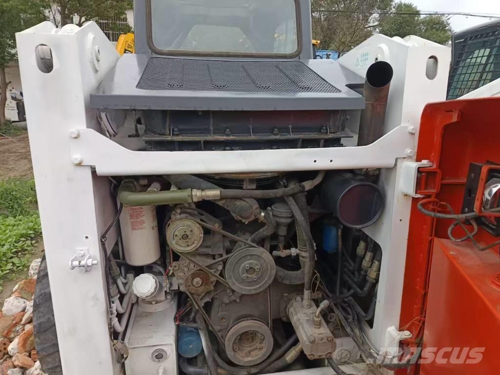 Bobcat S 590  스키드로더