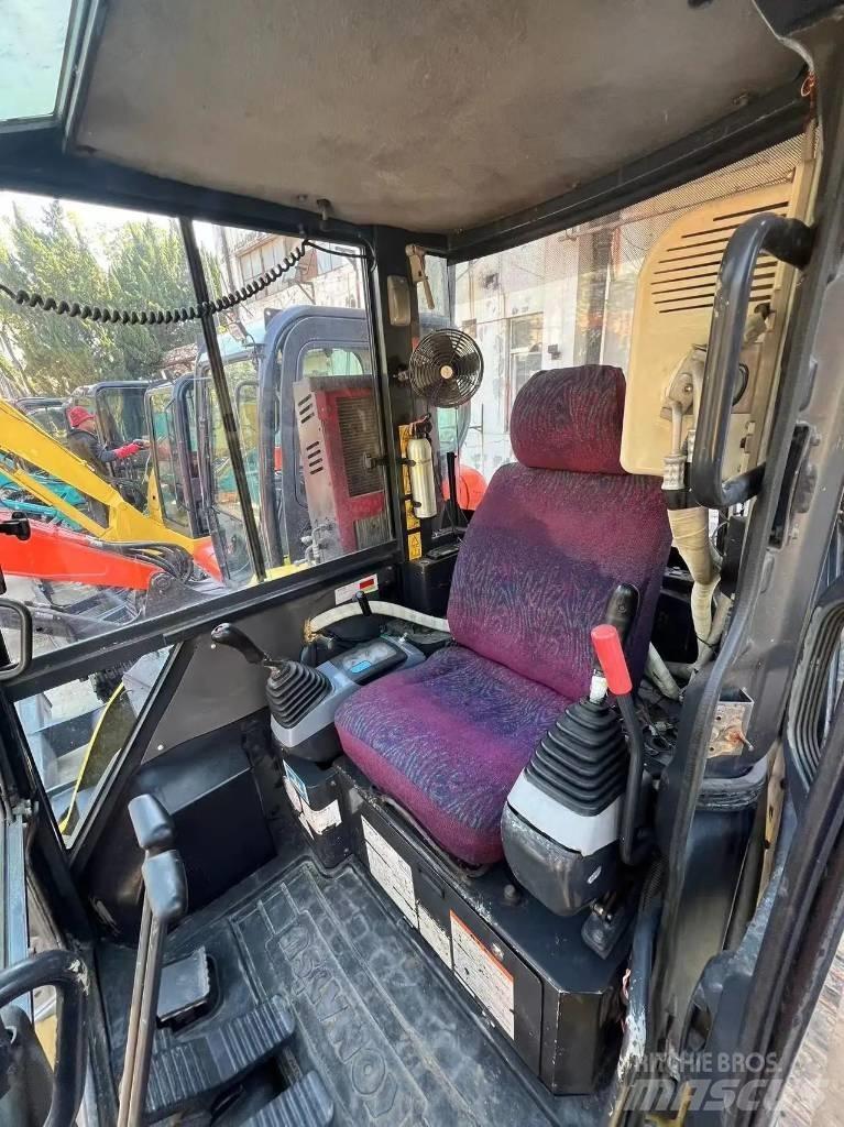 Komatsu PC 40 MR 소형 굴삭기 7톤 미만