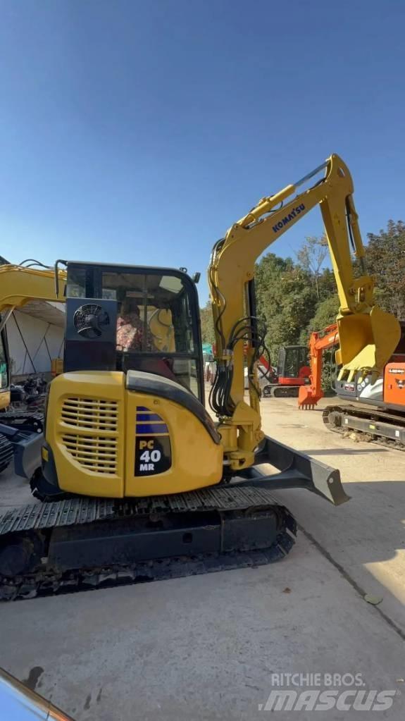 Komatsu PC 40 MR 소형 굴삭기 7톤 미만