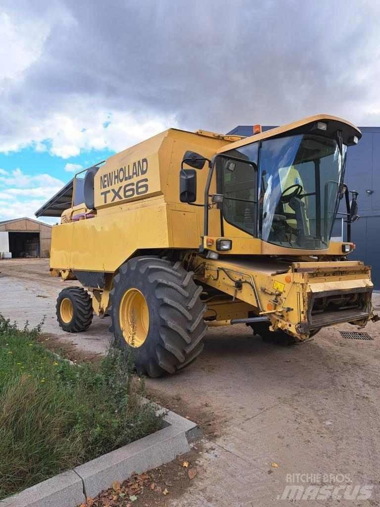 New Holland TX 66 콤바인 수확기