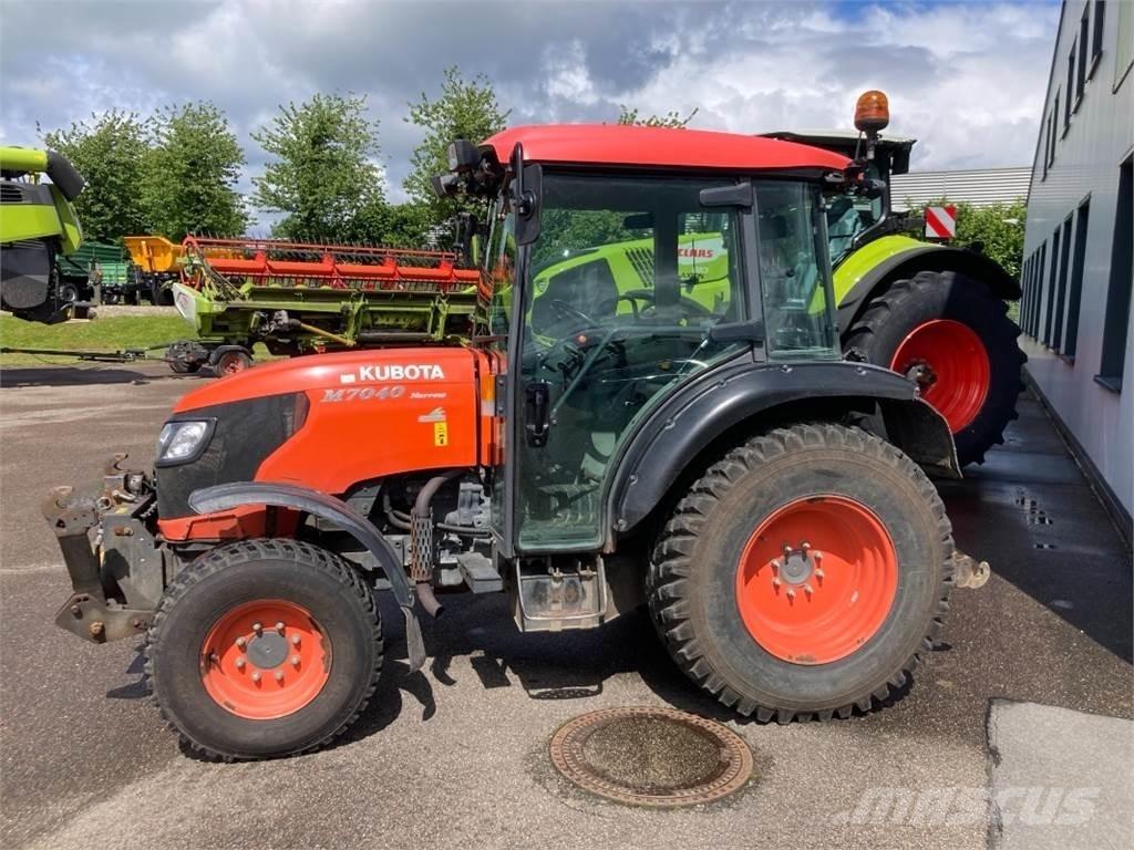 Kubota M7040 소형 트랙터