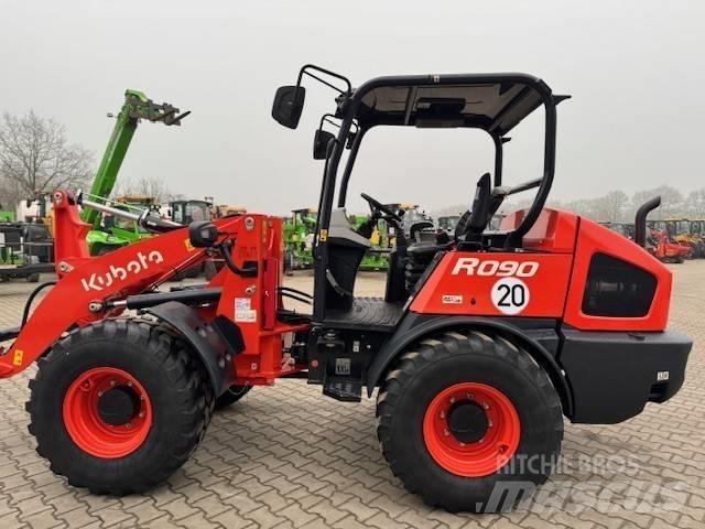 Kubota R 090  휠로우더