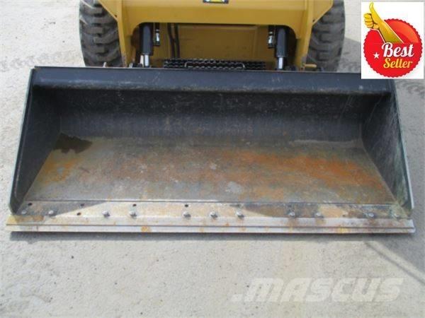 CAT 236 D  스키드로더