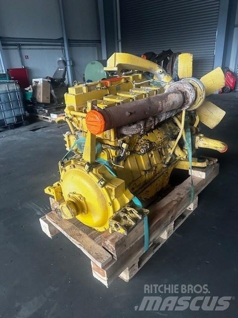 Komatsu SA6D140-1 엔진