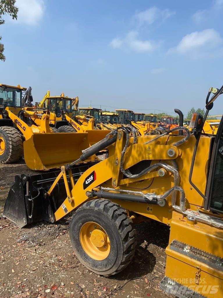 CAT 420 F 백호로더