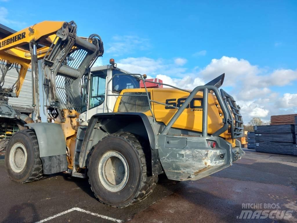  lLIEBHERR 580 굴절식 크레인