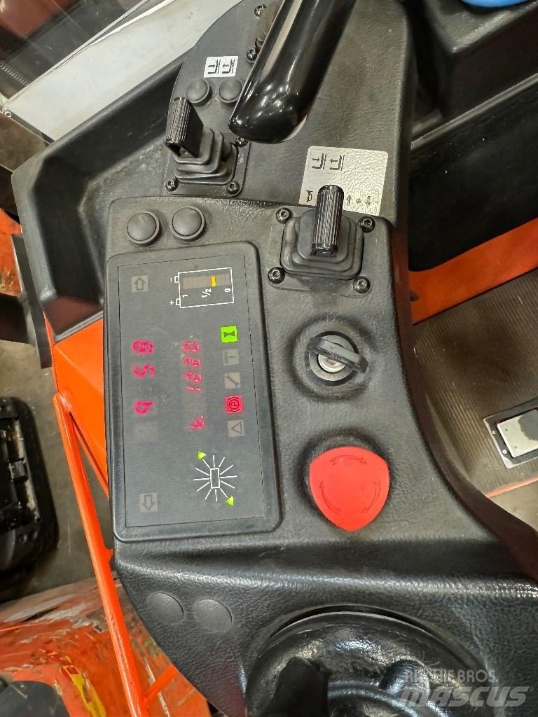 Toyota SSE135L 보행식 리치 지게차