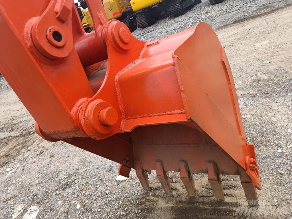 Hitachi ZX 70 대형 굴삭기 29톤 이상