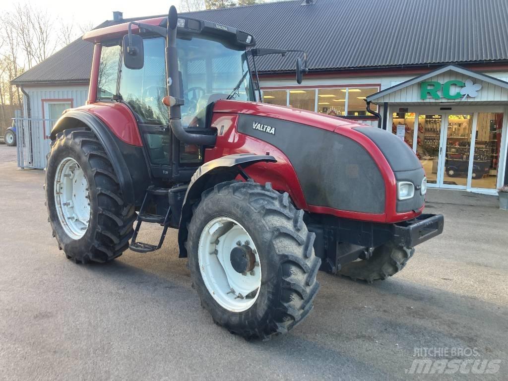 Valtra T 120 트랙터