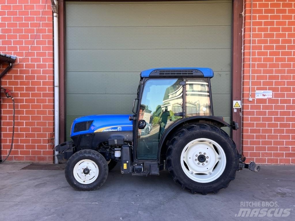 New Holland T4030F 트랙터