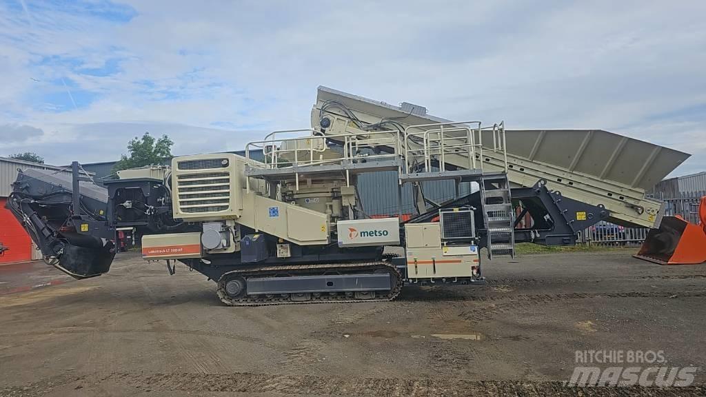 Metso LT 300 HP 이동식 분쇄기