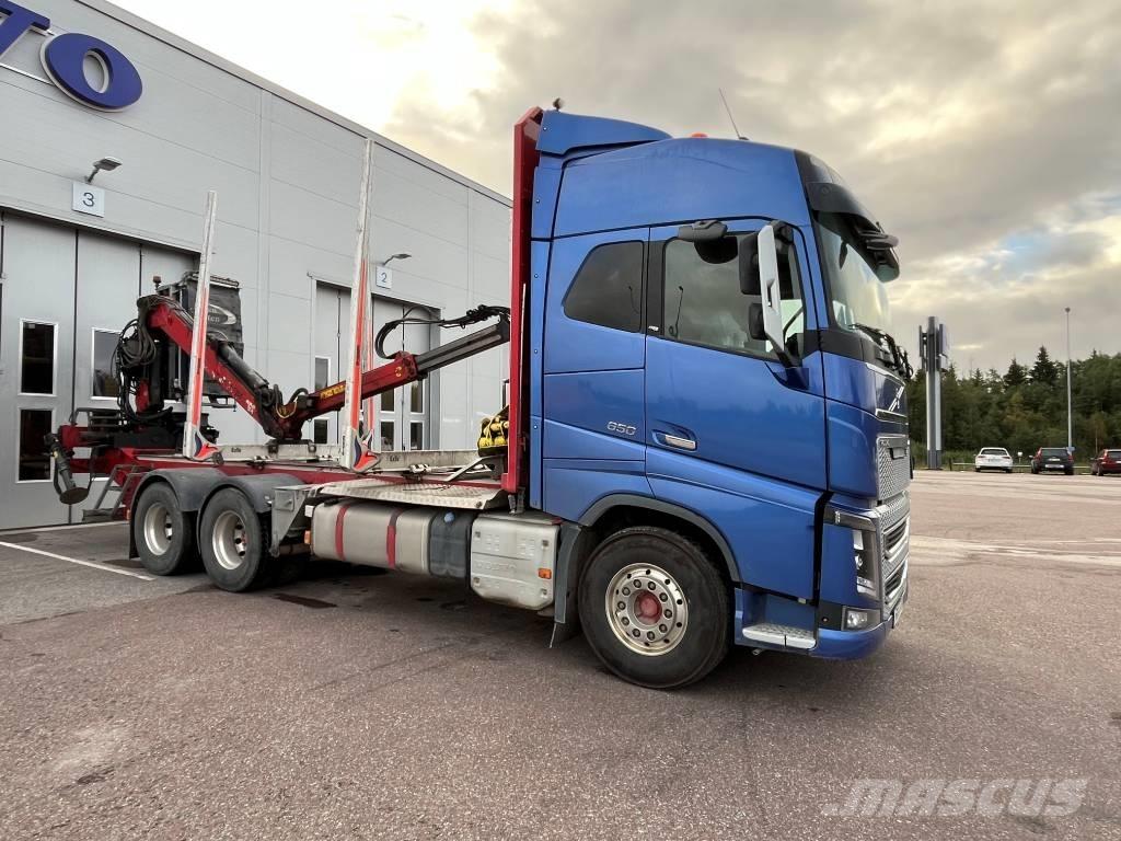 Volvo FH16 650 목재 트럭