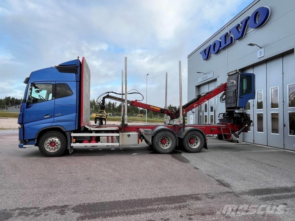 Volvo FH16 650 목재 트럭