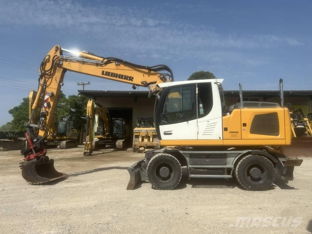 Liebherr 918  휠 굴삭기