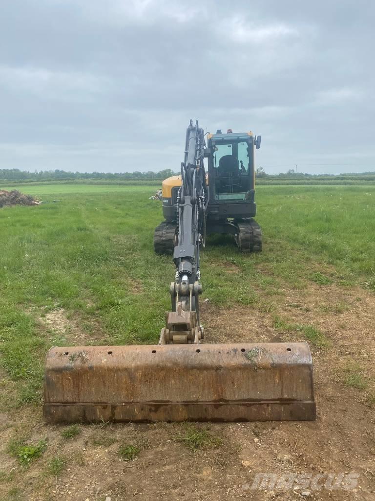 Volvo ECR 88 D Pro 중형굴삭기 7톤-28톤