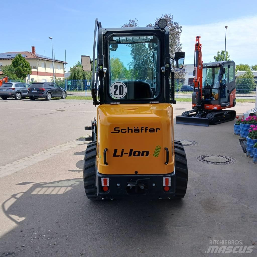 Schäffer Lader 24e  스키드로더
