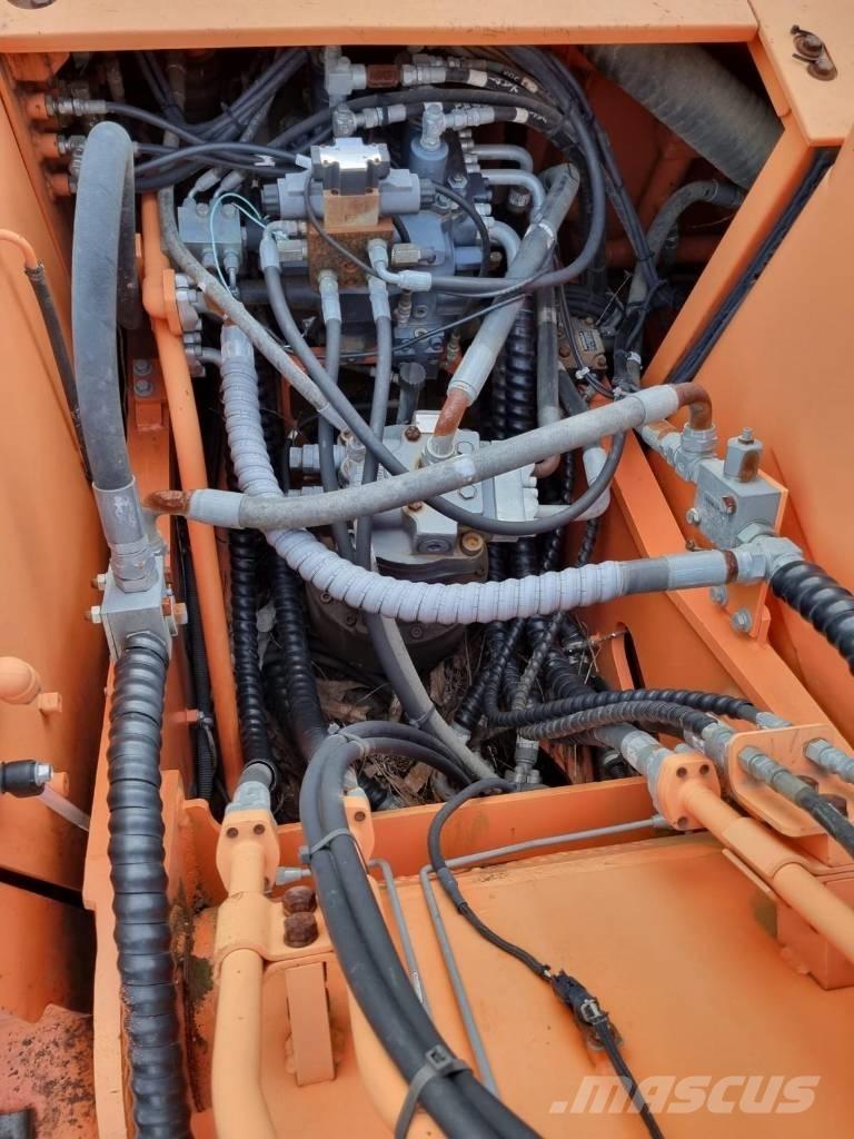 Doosan DX 210 W  휠 굴삭기