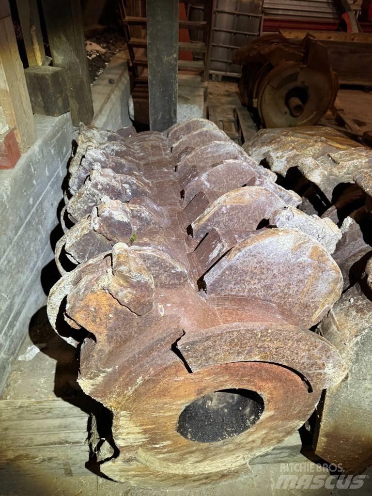 CBI 6400 forged drum 톱밥제조기