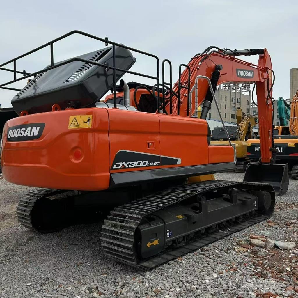 Doosan 300LC-9C 대형 굴삭기 29톤 이상