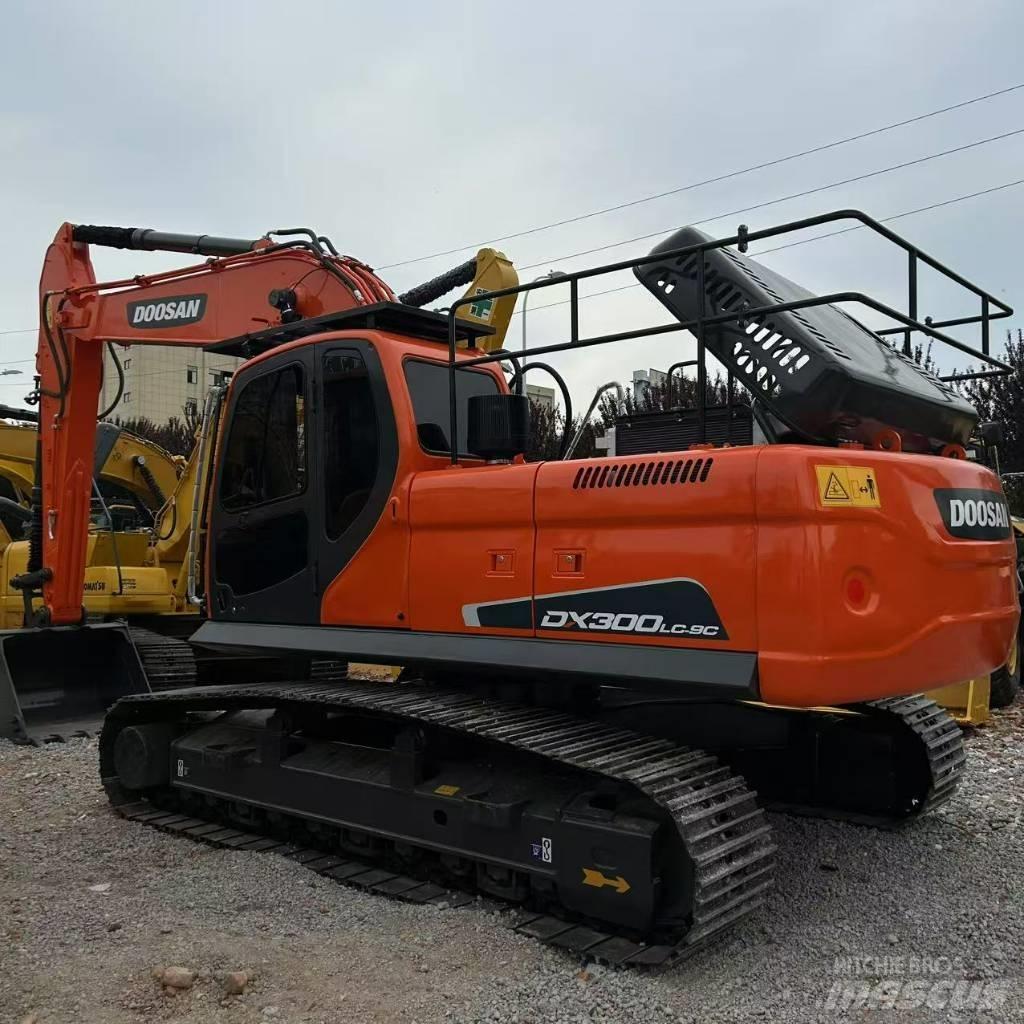 Doosan 300LC-9C 대형 굴삭기 29톤 이상