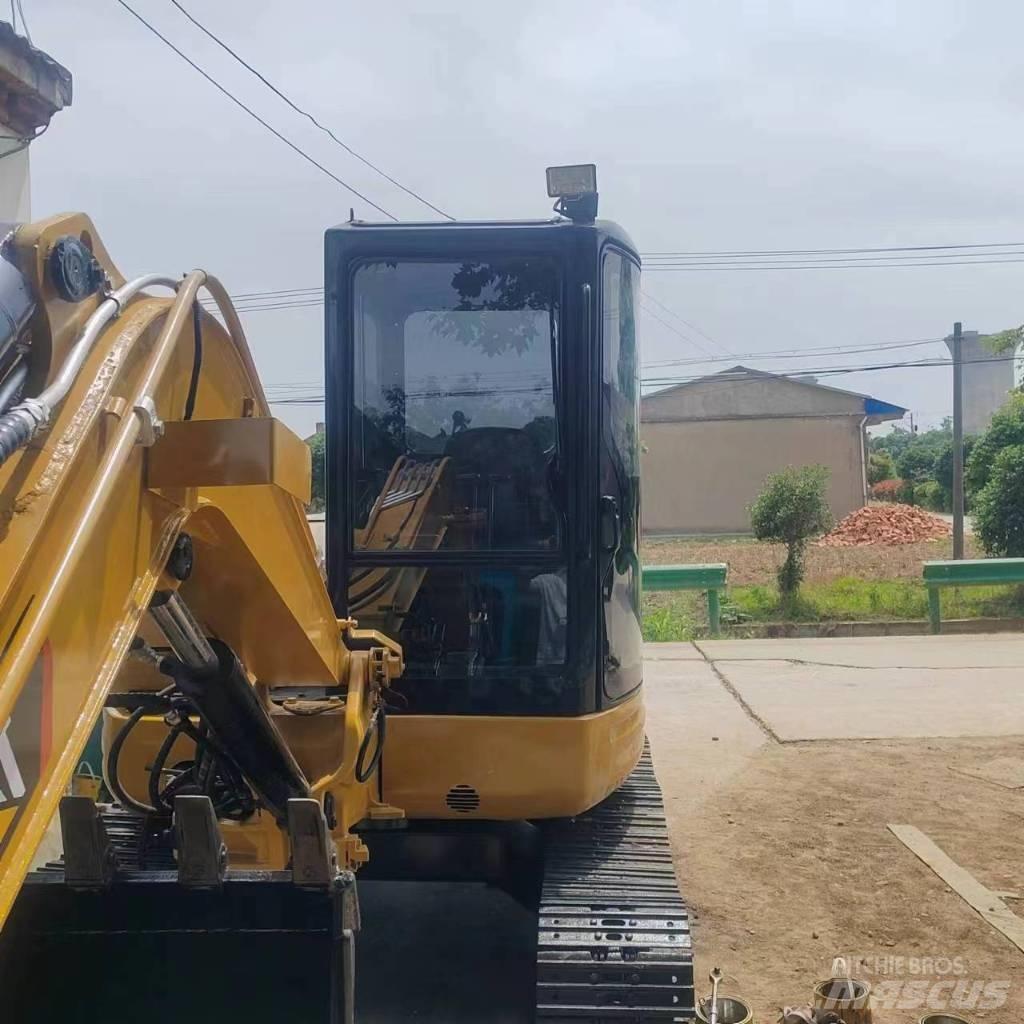 CAT 303.5 E CR 소형 굴삭기 7톤 미만