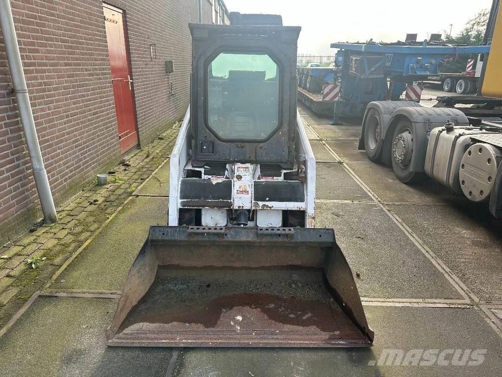 Bobcat 553  스키드로더