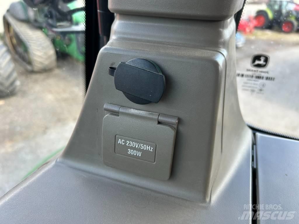 John Deere 8RX410 트랙터