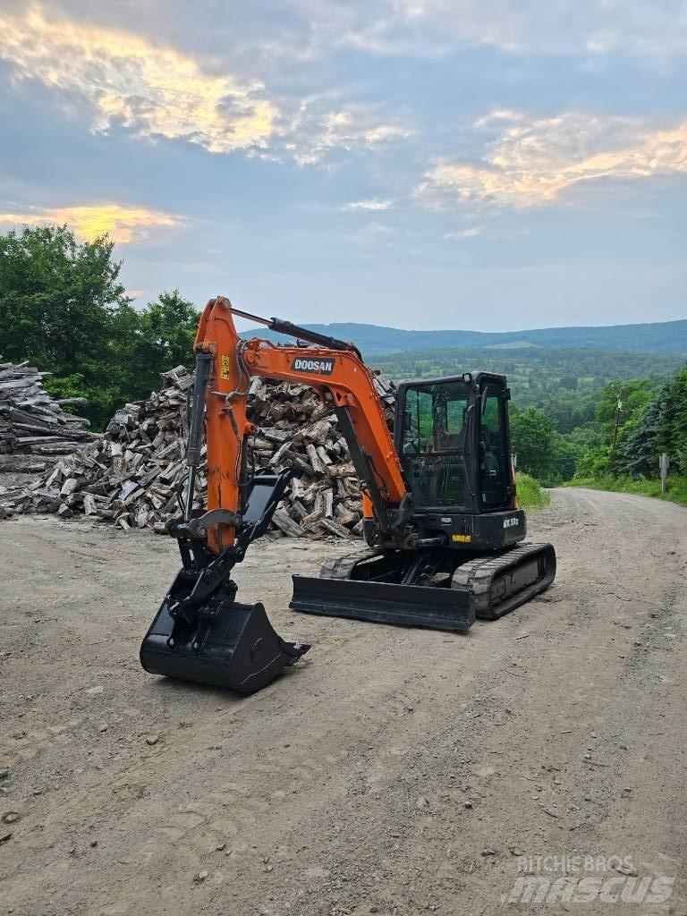 Doosan DX 50 Z 소형 굴삭기 7톤 미만