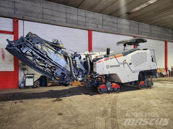 Wirtgen W130CFi 콘크리트 스톤 머신