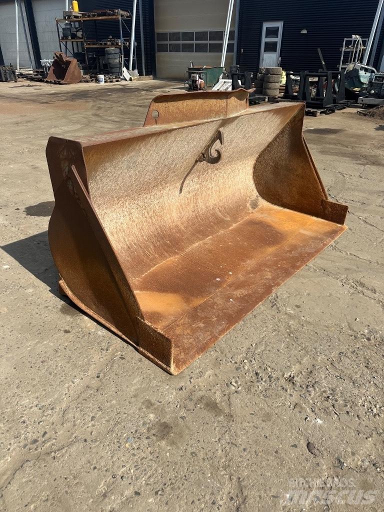 Volvo 2500mm 버켓